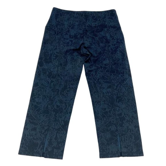 Kirkland | Women's Yoga Capri | Floral | Blue & Black | Size Small - Picture 2 of 3